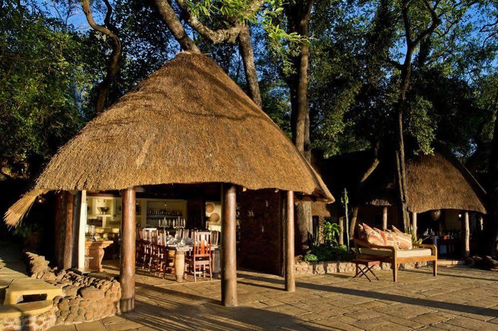 Tongabezi Lodge Simonga Bagian luar foto