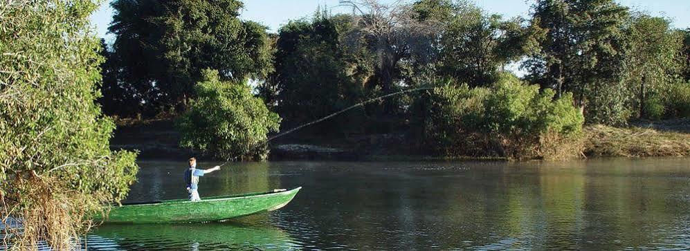 Tongabezi Lodge Simonga Bagian luar foto